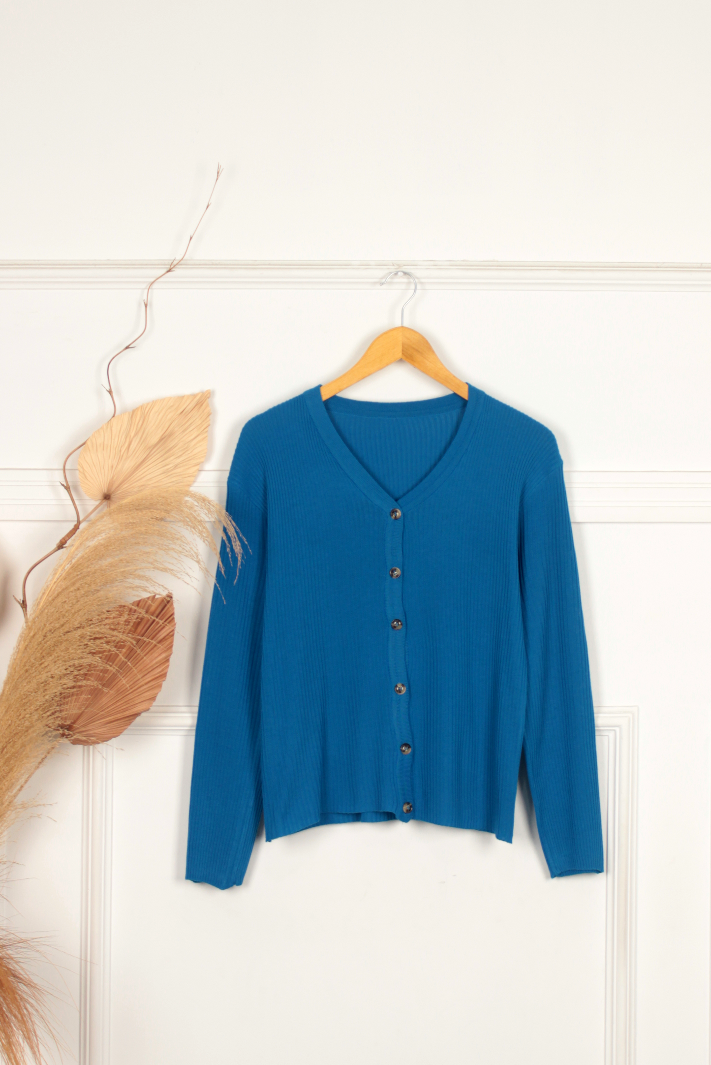 Kinata Premium Knit Cardigan